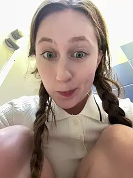 FroggyAnna online show from July 3, 4:24 pm