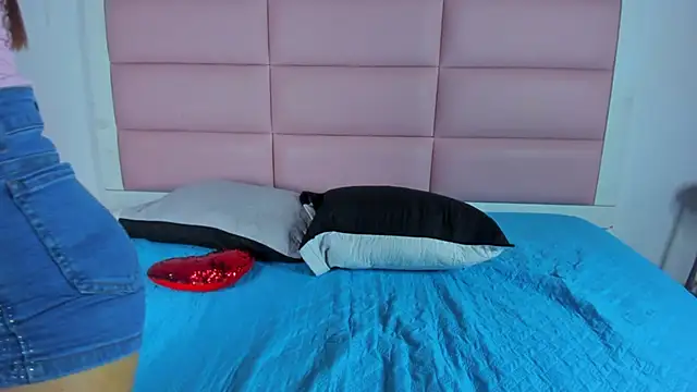 Aliss Aron online show from March 27, 7:46 pm