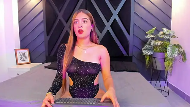 Alana cox  online show from October 20, 11:27 pm