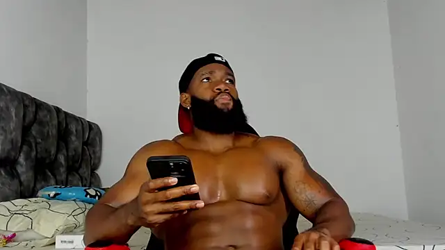 Snapshot of james_musclebbc chatting on December 21, 10:17 pm james musclebbc online show from December 21, 10:17 pm