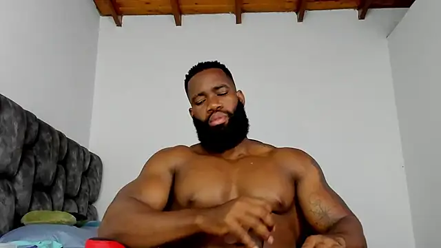 Snapshot of james_musclebbc chatting on February 21, 2:45 am james musclebbc online show from February 21, 2:45 am