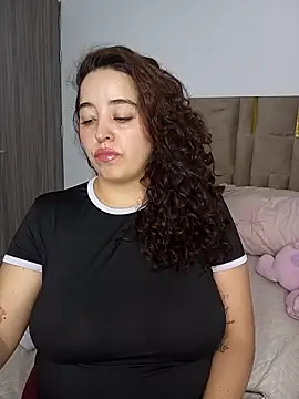 Snapshot of LoanaSantos chatting on March 24, 11:10 pm LoanaSantos online show from March 24, 11:10 pm