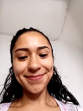 Liahdiaz  online show from December 2, 1:28 pm