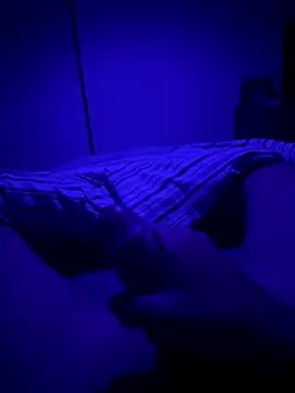 Snapshot of alex110429 chatting on October 5, 10:29 pm alex110429 online show from October 5, 10:29 pm