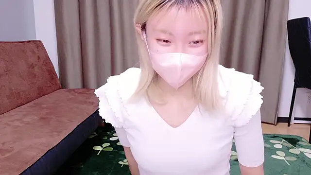 Snapshot of Nana__ch chatting on January 6, 5:44 am Nana ch online show from January 6, 5:44 am