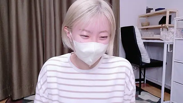 Snapshot of Nana__ch chatting on February 16, 9:44 pm Nana ch online show from February 16, 9:44 pm