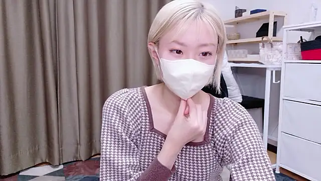 Snapshot of Nana__ch chatting on February 19, 8:16 pm Nana ch online show from February 19, 8:16 pm