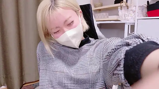 Snapshot of Nana__ch chatting on March 3, 12:11 pm Nana ch online show from March 3, 12:11 pm