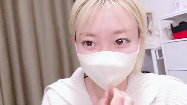 Snapshot of Nana__ch chatting on March 4, 4:35 pm Nana ch online show from March 4, 4:35 pm