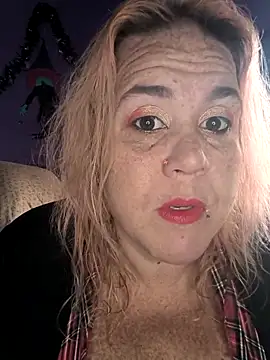 Courdles online show from November 9, 9:35 pm