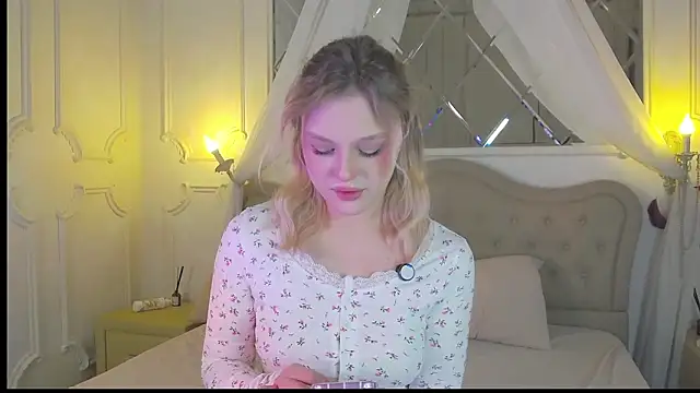 CaitlinSugar online show from February 3, 6:22 am