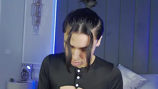 Snapshot of VioletAsh chatting on October 16, 4:46 am VioletAsh online show from October 16, 4:46 am