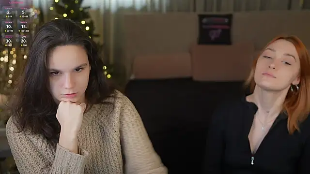 Snapshot of Cleo054 chatting on December 17, 11:38 am Cleo054 online show from December 17, 11:38 am