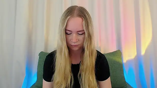 Snapshot of Mystic_Chloe chatting on September 9, 12:54 am Mystic Chloe online show from September 9, 12:54 am