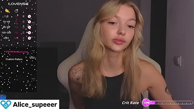 Snapshot of Alice_super_ chatting on September 11, 1:33 pm Alice super online show from September 11, 1:33 pm
