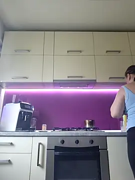 PalomaDesireee online show from April 21, 6:52 am