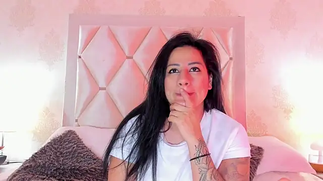 Snapshot of SeleneCarter chatting on April 23, 1:29 am SeleneCarter online show from April 23, 1:29 am
