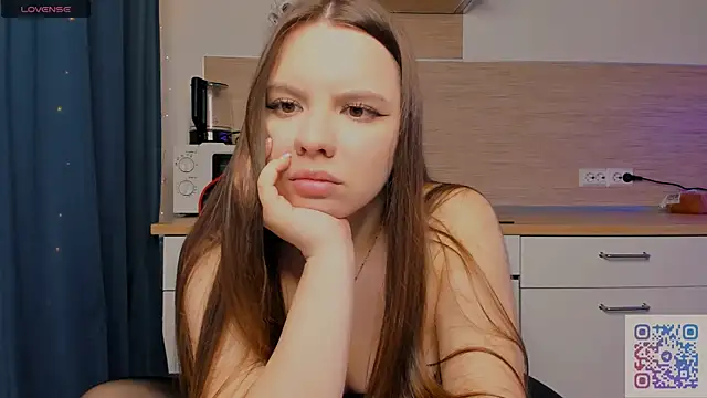 Chloe loo online show from May 17, 6:37 pm