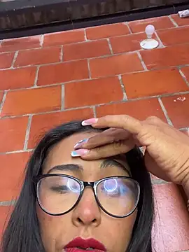 Emma  cumlovee online show from April 4, 1:41 pm