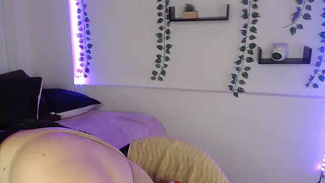 poison doll2 online show from October 18, 2:40 pm