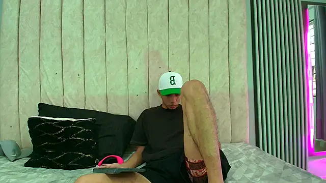 DustinandJordan online show from September 12, 1:33 pm