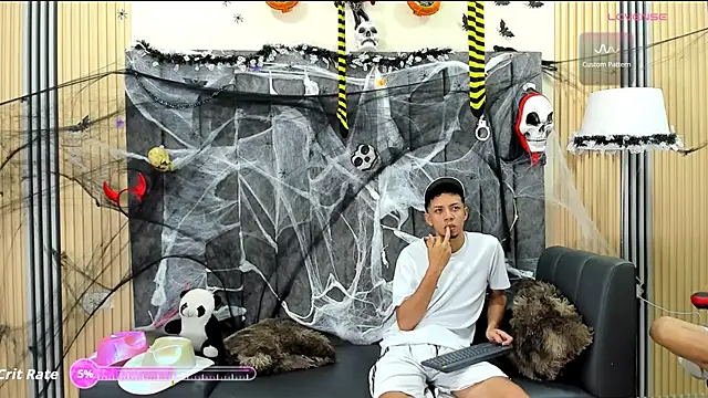 DustinandJordan online show from October 19, 4:57 am