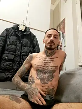 Snapshot of Robe420 chatting on November 6, 4:19 pm Robe420 online show from November 6, 4:19 pm