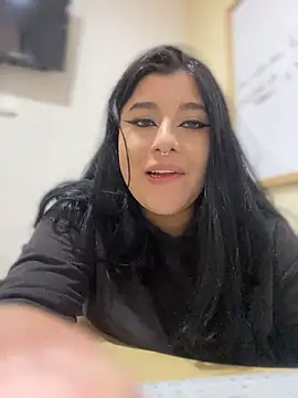 Snapshot of Tokio_Sakura chatting on February 9, 3:49 pm Tokio Sakura online show from February 9, 3:49 pm