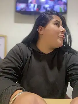 Snapshot of Tokio_Sakura chatting on February 17, 7:53 pm Tokio Sakura online show from February 17, 7:53 pm