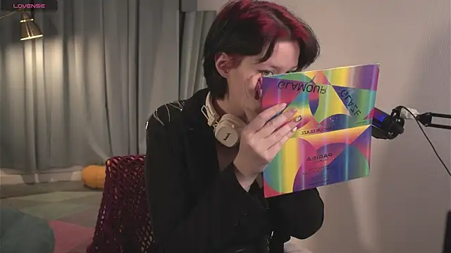 bluebeell online show from December 1, 5:01 am