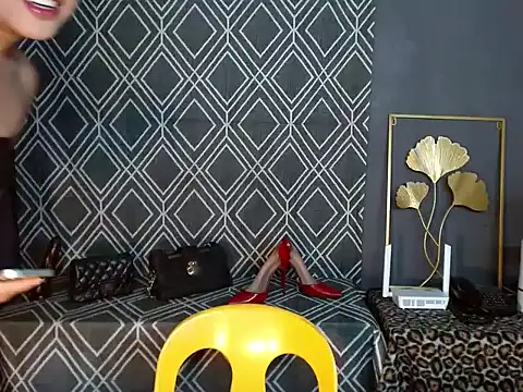 hugesignificant 69 online show from March 11, 4:07 am