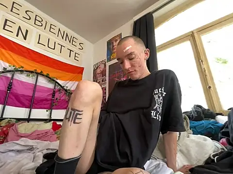 Snapshot of Styxlust chatting on September 13, 1:00 pm Styxlust online show from September 13, 1:00 pm