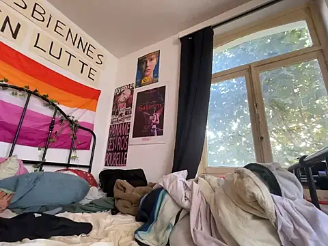 Snapshot of Styxlust chatting on September 28, 12:10 pm Styxlust online show from September 28, 12:10 pm