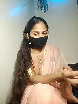 TheSassyGirl7 online show from September 12, 3:45 pm