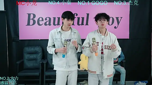 Snapshot of BeautifulBoys-888 chatting on October 20, 12:05 pm BeautifulBoys-888 online show from October 20, 12:05 pm