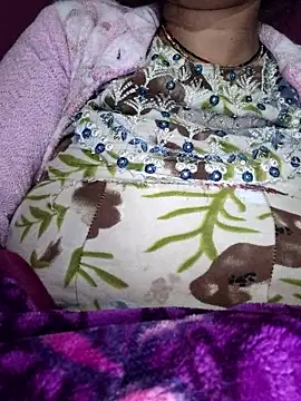 CUTGIRL76 online show from December 22, 9:45 pm