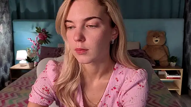 Aurora Bennet online show from December 1, 12:04 am