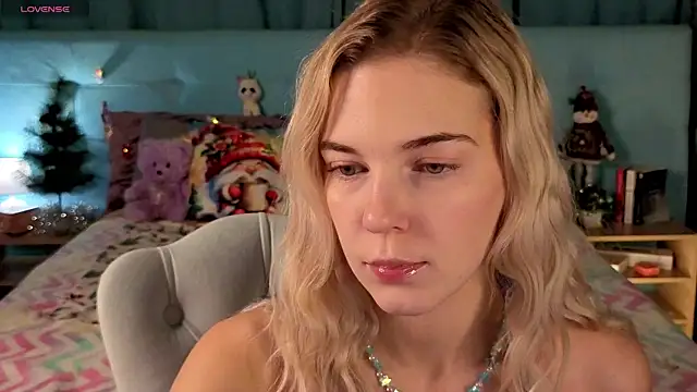 Aurora Bennet online show from December 18, 1:00 am