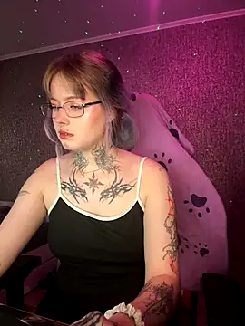 n1ghtcloud online show from September 12, 8:25 am