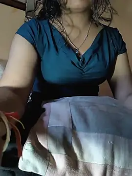 queenbuggi online show from May 26, 8:21 am