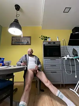 smint06 online show from March 25, 10:32 am