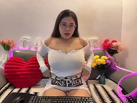 candiceempire online show from February 17, 12:18 am