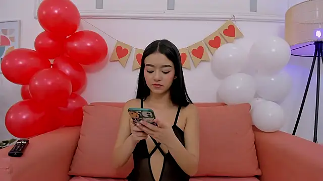 scarletross  online show from February 13, 2:35 pm