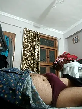 vardh033 online show from April 11, 4:44 pm