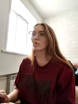 Snapshot of AlisaWyn chatting on March 3, 9:15 am AlisaWyn online show from March 3, 9:15 am