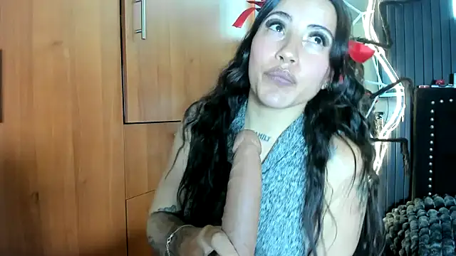 scarletr red online show from November 1, 11:18 pm