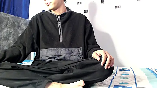 alexmark  online show from April 7, 2:28 pm