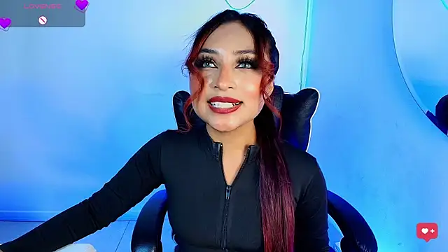 Naiaa Cruz online show from May 21, 7:43 pm