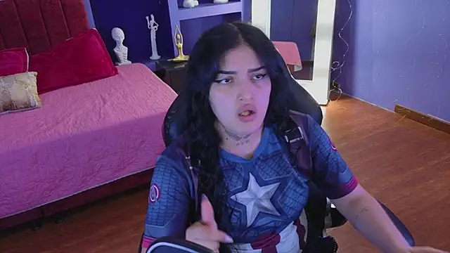 sari belle online show from December 4, 9:01 pm