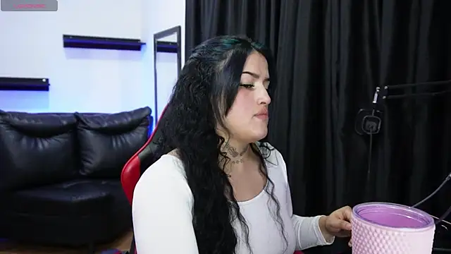 sari belle online show from March 22, 5:22 am